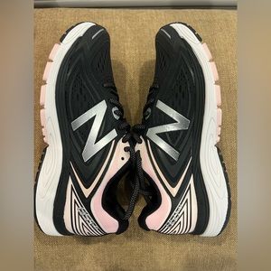 BNWT New Balance 860v8 7.5B